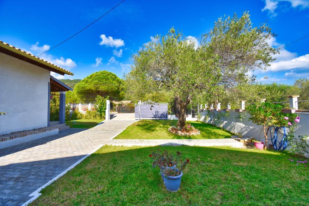 Ninas Cottage Linia Luaran gambar